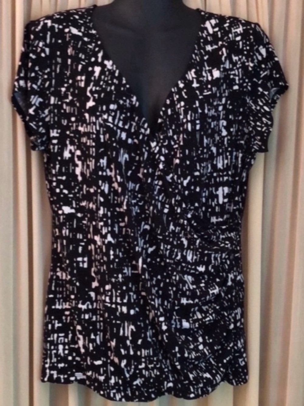 Beautiful Apt. 9 Wrap Around XL Blouse